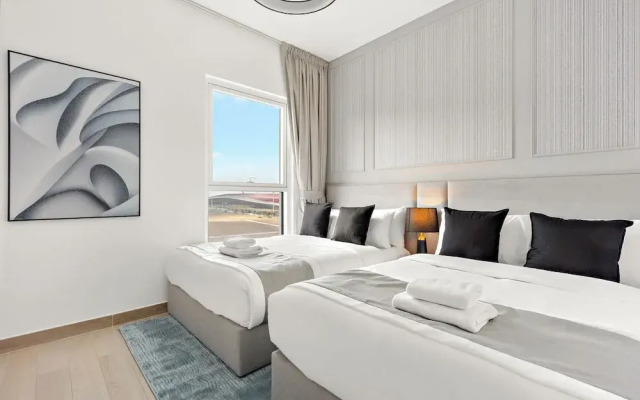 Luxe Ventures Waters Edge Haven