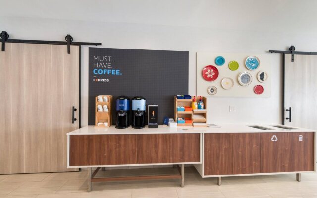 Holiday Inn Express Naperville by IHG