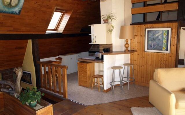 Beautiful Cottage in Wimmenau With Garden