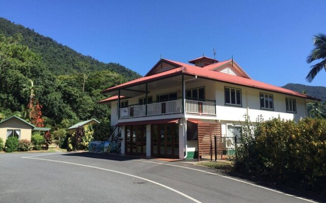 Cairns Crystal Cascades Holiday Park