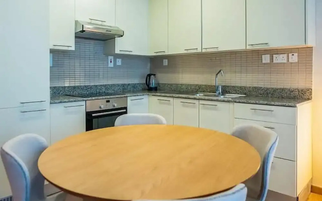 Homesgetaway-Cozy 1BR Bay Square Bldg. 9