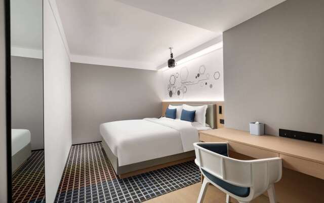 Microtel By Wyndham Handan New Century