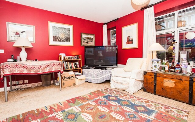 Gorgeous Spacious 3 Bed Apartment in Clapham