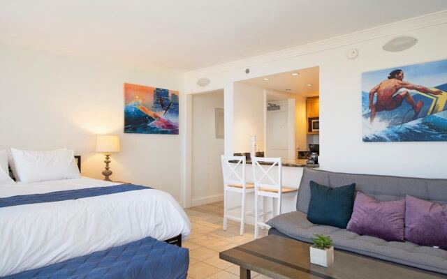Modern Elegant Studio with ocean View...royal Gardens
