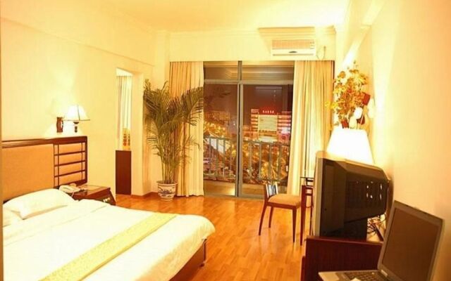 Green Bamboo Hotel