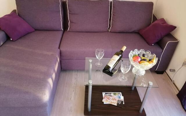 Jacqueline Apartment