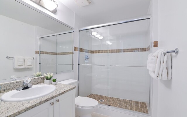 Intracoastal Yacht Club By Hosteeva