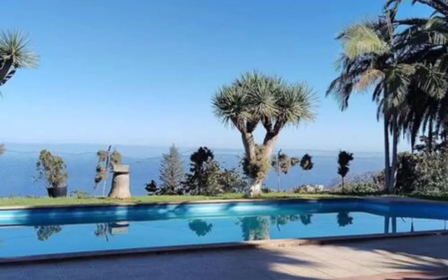 Espectacular Villa con Piscina y Vistas al Valle