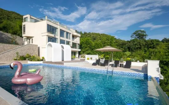 Moganshan Wangqiong · Ins Style Infinity Pool Boutique Stay (Yucun Square) – Pool – Huzhou