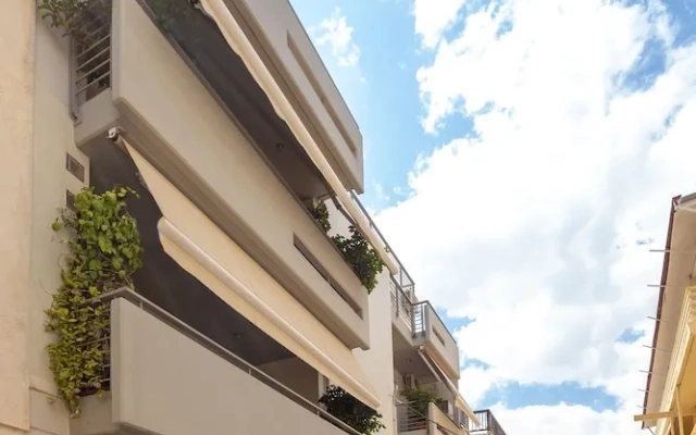 Solon - Deluxe City Center Apartment