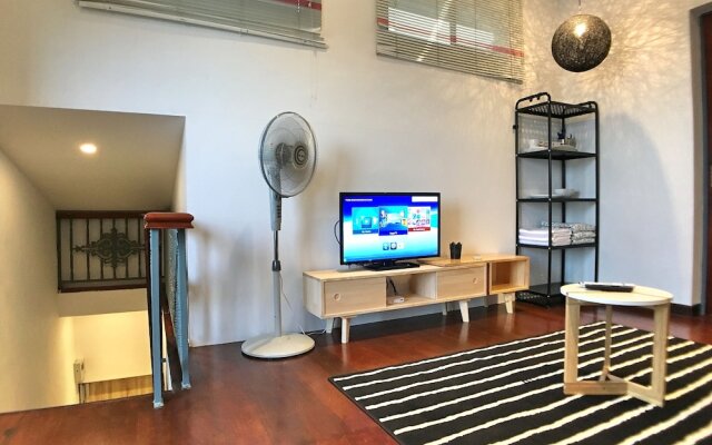 iBook10 Deluxe Loft Suite Room by iBook Homestay