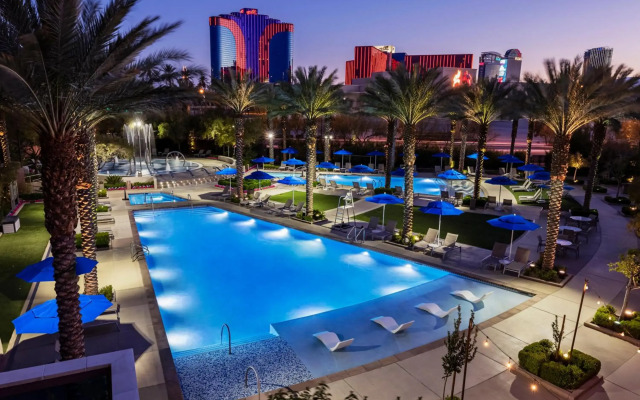 Club Wyndham Desert Blue
