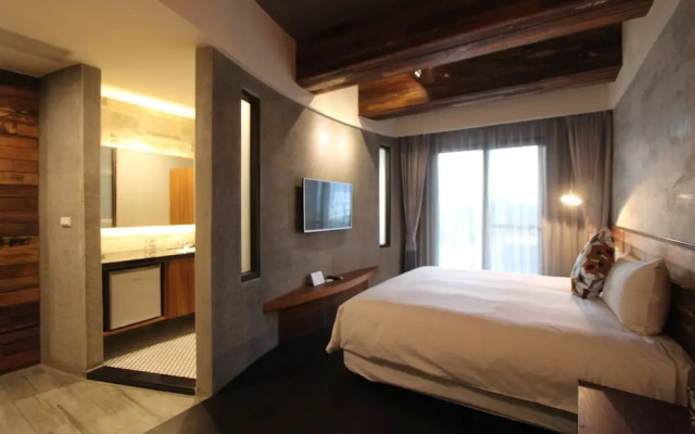 mz1090 Bed and Breakfast
