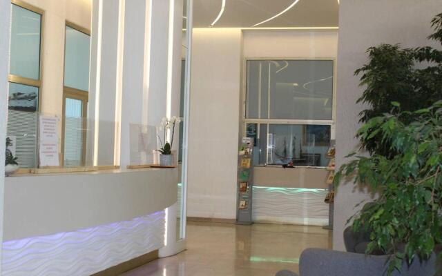 Appartement Villeneuve-Loubet, 1 pièce, 2 personnes - FR-1-252A-19