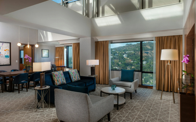 Hilton Los Angeles/Universal City - Image 3