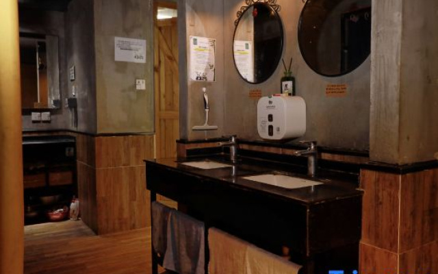 Panda Courtyard Youth Hostel (Kuanzhai Alley Branch)