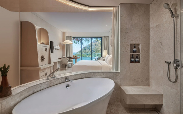 AYANA Komodo Waecicu Beach