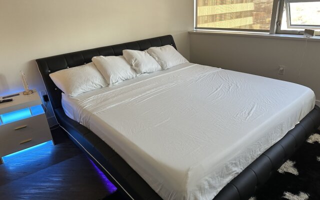 Luxury Downtown Condo Two Bedroom