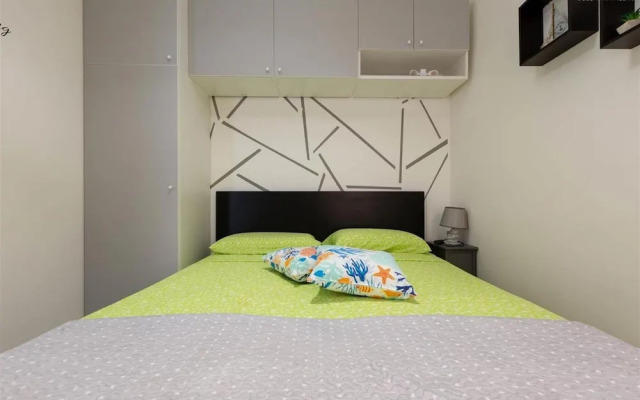 2060 Villetta Krystle