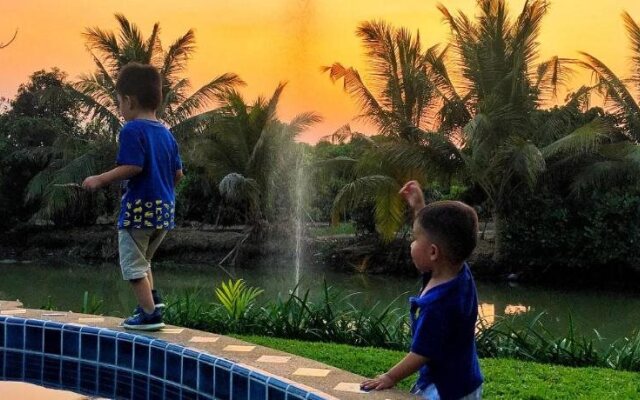 Free Clouds Resort