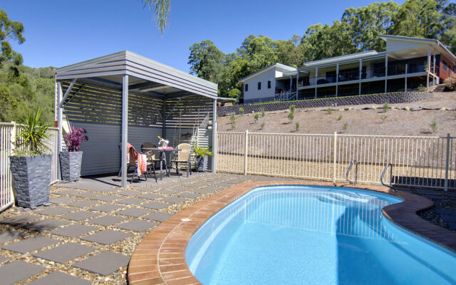 Mary Valley Views B + B