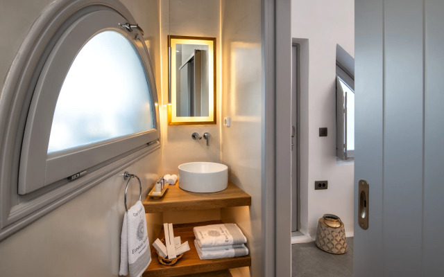 Eteoro Suites