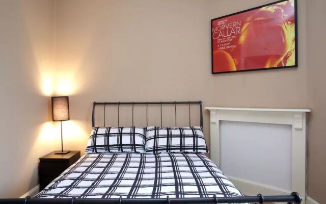 1 Bedroom Apartment Near Royal Mile