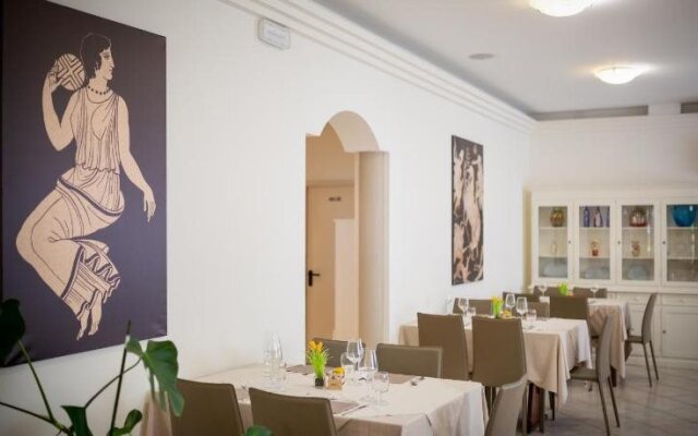 Hotel Atenea