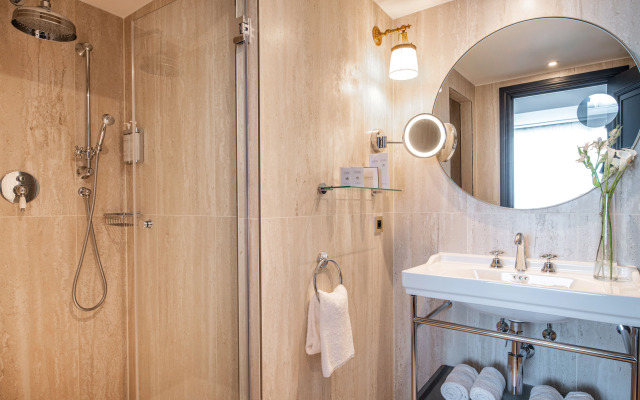 Hotel Barsey by Warwick