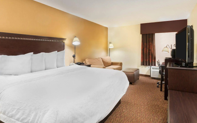 Hampton Inn Charlotte - University Place