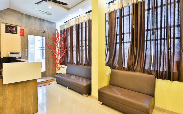 OYO 12196 Hotel Mayur Park Residency