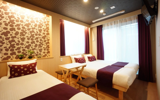 Rona Hotel