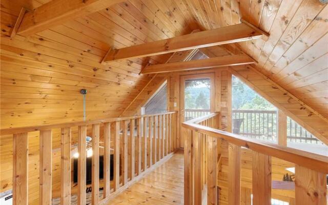 Hibernation Station - Three Bedroom Cabin