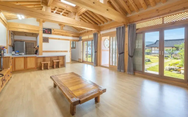 Gyeongju Wadamjung Hanok Pension