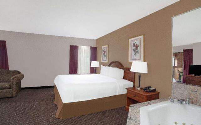 Baymont Inn & Suites San Marcos