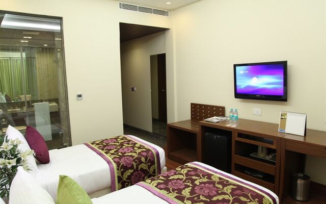 OYO Hotel: Capital O New Haven Hotel Near Lotus Temple