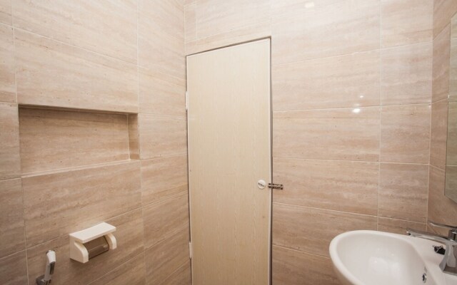 Sentosa Jaya Guest House by OYO Rooms