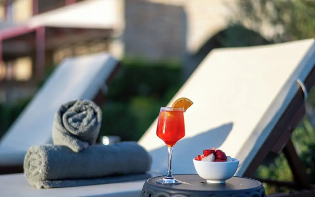 Abeloessa Methonian Hospitality