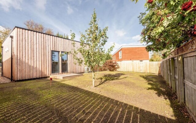 The Garden House, Free Parking, Central