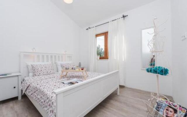 Villa More