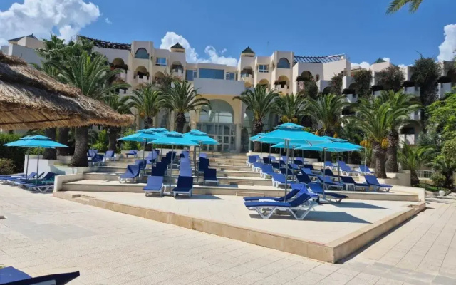 Nahrawess  & Spa Resort