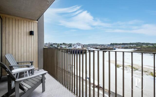 Primero Apartments - Hayle Villas