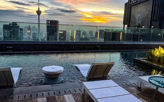 Axquisite Suites At Klcc