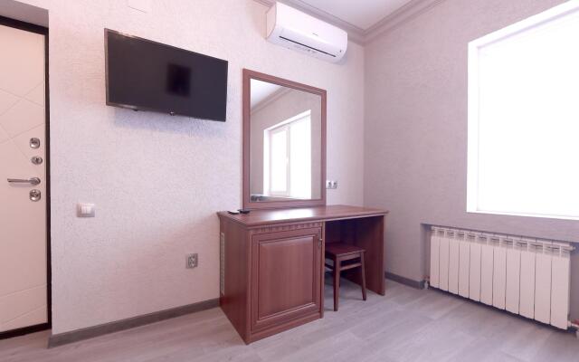 Первый доходный дом (корпус Ракета)