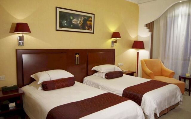 Gold Riverside Hotel