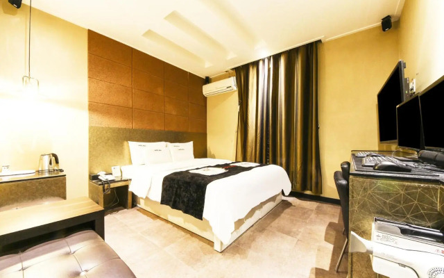 Blixx Hotel