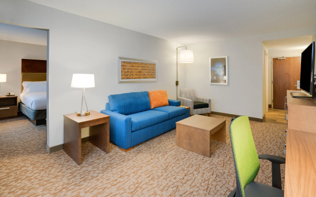 Holiday Inn Express & Suites Ft. Washington - Philadelphia by IHG