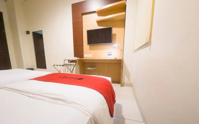 Reddoorz near Ambon Plaza