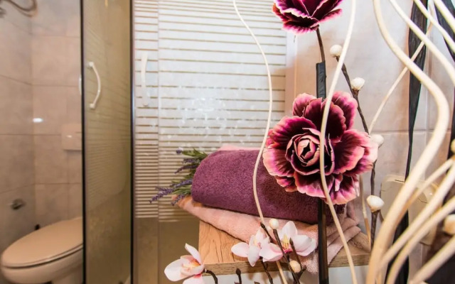 Slave - sea View - A1