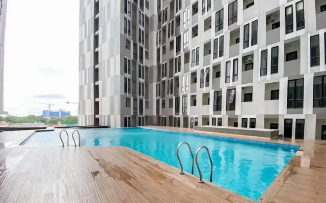 Modern Look and Homey Studio Apartment The Alton